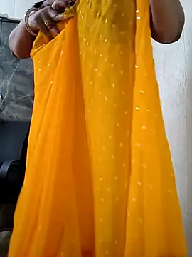 Snapshot of sneha_rose chatting on 11.06.25 sneha rose online show from 11.06.25