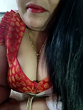 Snapshot of sneha_rose chatting on 12.05.25 sneha rose online show from 12.05.25