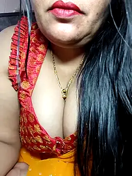 Snapshot of sneha_rose chatting on 03.05.26 sneha rose online show from 03.05.26