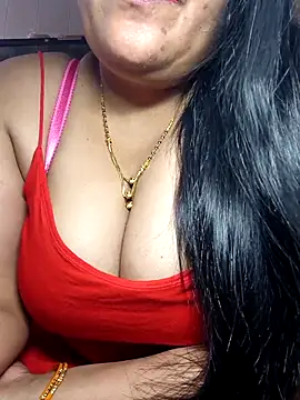 Snapshot of sneha_rose chatting on 03.08.26 sneha rose online show from 03.08.26