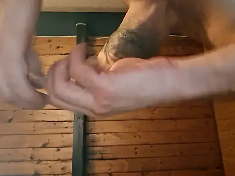 Snapshot of longthicknslick chatting on 11.12.25 longthicknslick online show from 11.12.25