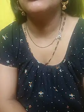 Snapshot of Sexyranibhabhi chatting on 05.29.26 Sexyranibhabhi online show from 05.29.26