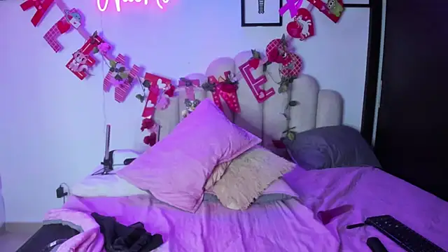 NaomiAsha online show from 02.20.25