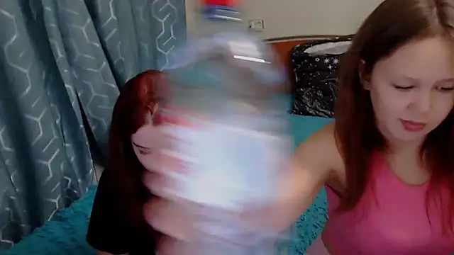 Snapshot of HaleyRoute chatting on 03.11.25 HaleyRoute online show from 03.11.25