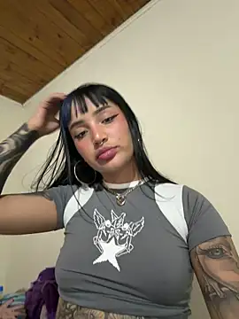 Sweet-bunny1 online show from 04.26.26