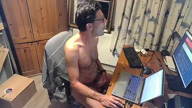 Snapshot of RolfS chatting on 07.15.26 RolfS online show from 07.15.26
