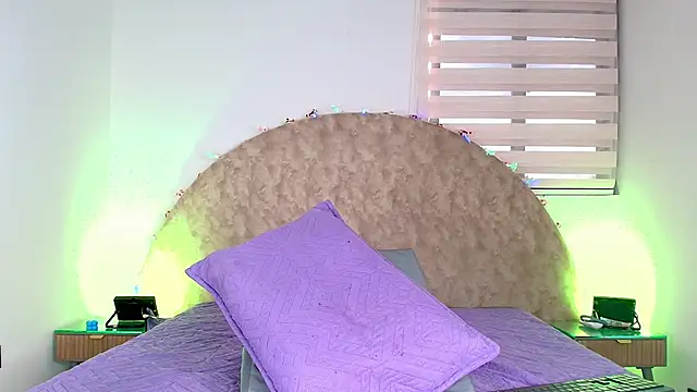 anisha x online show from 12.04.25