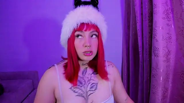 Snapshot of annika_taylor chatting on 11.06.25 annika taylor online show from 11.06.25