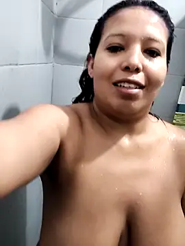 Snapshot of Giinger_gap chatting on 12.05.25 Giinger gap online show from 12.05.25