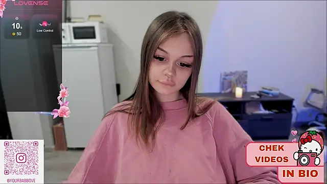 Snapshot of shy_melony chatting on 01.14.25 shy melony online show from 01.14.25