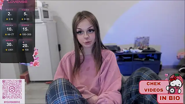 Snapshot of shy_melony chatting on 02.14.25 shy melony online show from 02.14.25