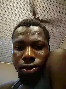 Snapshot of stephbig777 chatting on 12.21.25 stephbig777 online show from 12.21.25