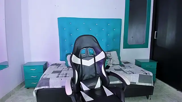 Tasha Sant online show from 09.10.25