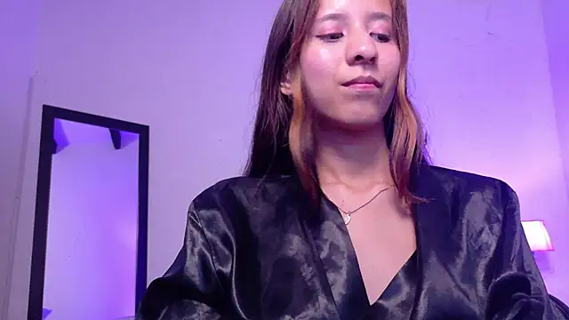 Snapshot of Skinny_hottie18 chatting on 02.25.25 Skinny hottie18 online show from 02.25.25