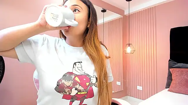 dulce santamaria online show from 12.06.24