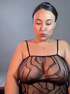 dulce santamaria online show from 03.02.25