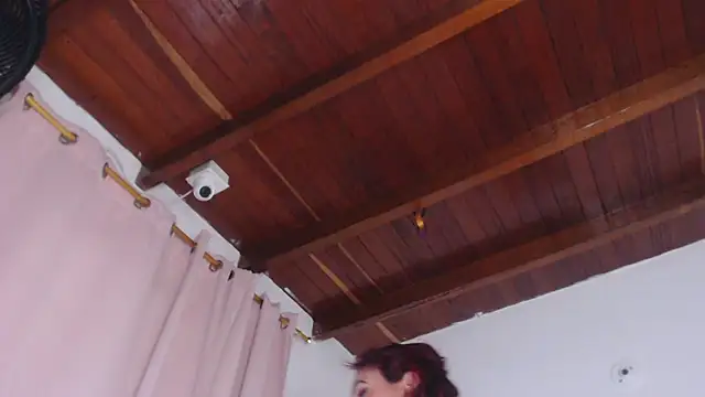 Amara Red online show from 12.03.25