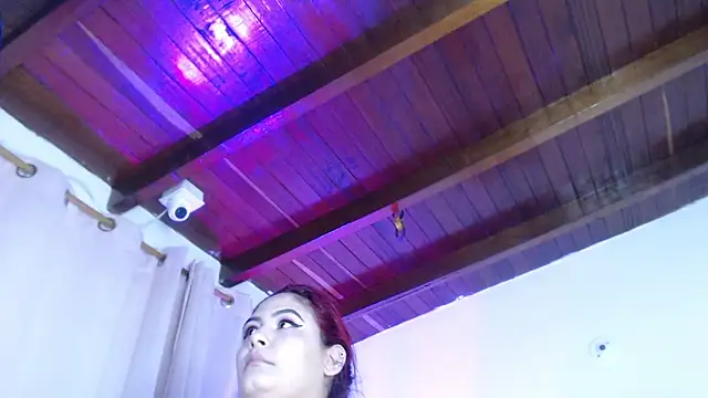 Amara Red online show from 06.10.26