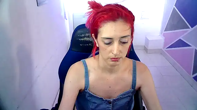 Snapshot of Ruby_Your_Milf chatting on 12.26.24 Ruby Your Milf online show from 12.26.24