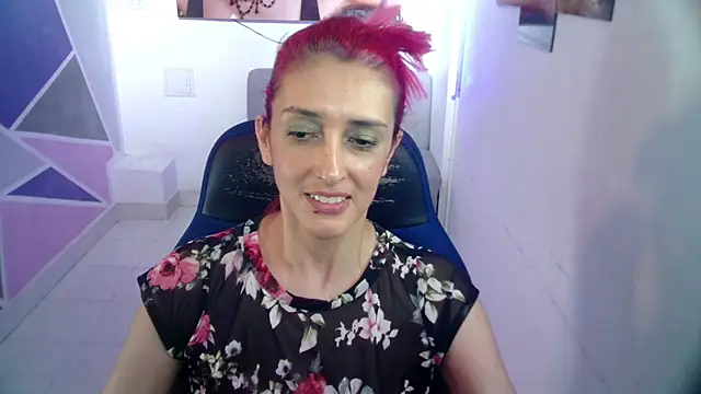 Snapshot of Ruby_Your_Milf chatting on 01.08.25 Ruby Your Milf online show from 01.08.25