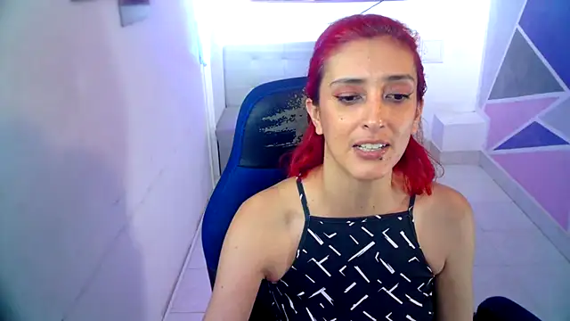 Snapshot of Ruby_Your_Milf chatting on 01.15.25 Ruby Your Milf online show from 01.15.25