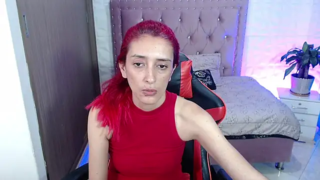 Snapshot of Ruby_Your_Milf chatting on 01.16.25 Ruby Your Milf online show from 01.16.25