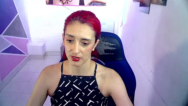 Snapshot of Ruby_Your_Milf chatting on 01.21.25 Ruby Your Milf online show from 01.21.25