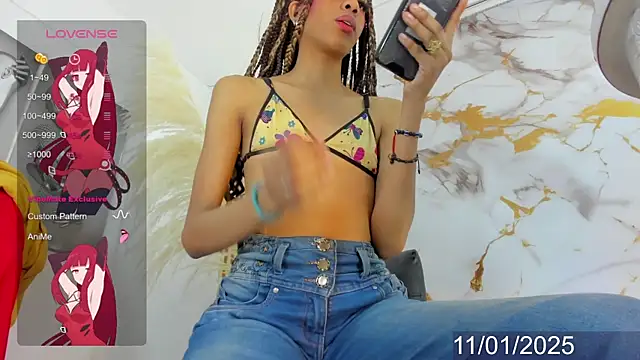 Snapshot of MystiqueTs chatting on 01.11.25 MystiqueTs online show from 01.11.25