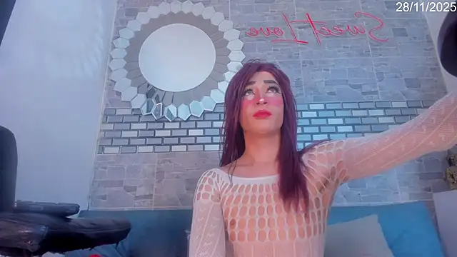 Snapshot of MystiqueTs chatting on 11.28.25 MystiqueTs online show from 11.28.25