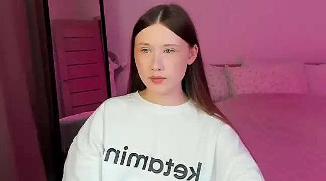 Stella Sunny online show from 02.26.25