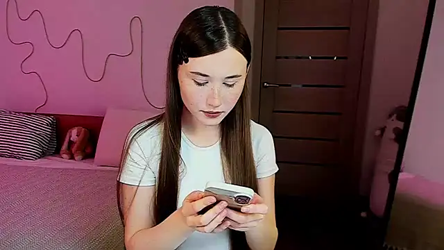 Stella Sunny online show from 12.16.25