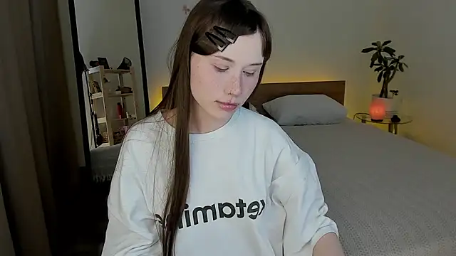 Stella Sunny online show from 06.27.26