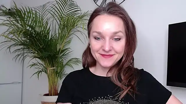 AliciaDesire online show from 02.10.25