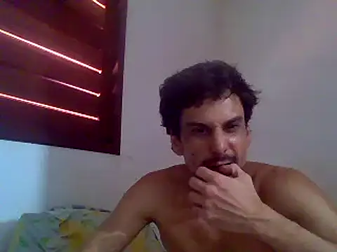 Snapshot of couplemilk chatting on 12.12.24 couplemilk online show from 12.12.24