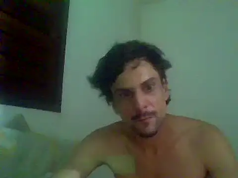 Snapshot of couplemilk chatting on 12.17.24 couplemilk online show from 12.17.24