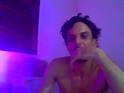 Snapshot of couplemilk chatting on 12.18.24 couplemilk online show from 12.18.24