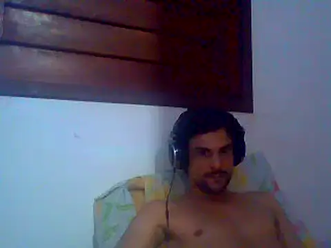 Snapshot of couplemilk chatting on 12.20.24 couplemilk online show from 12.20.24