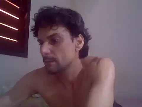 Snapshot of couplemilk chatting on 12.23.24 couplemilk online show from 12.23.24