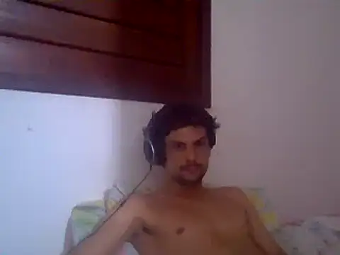 Snapshot of couplemilk chatting on 12.23.24 couplemilk online show from 12.23.24