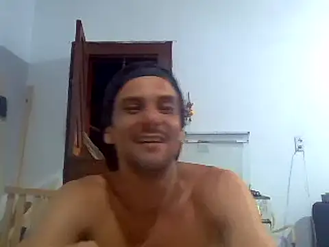 Snapshot of couplemilk chatting on 12.27.24 couplemilk online show from 12.27.24