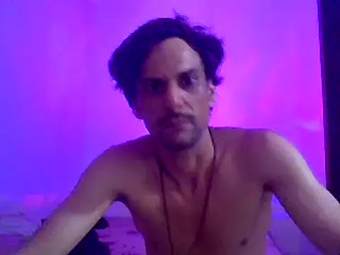 Snapshot of couplemilk chatting on 12.31.24 couplemilk online show from 12.31.24