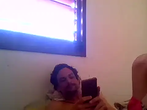 Snapshot of couplemilk chatting on 01.01.25 couplemilk online show from 01.01.25