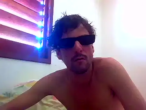 Snapshot of couplemilk chatting on 01.01.25 couplemilk online show from 01.01.25