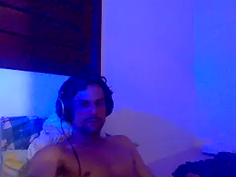 Snapshot of couplemilk chatting on 01.02.25 couplemilk online show from 01.02.25