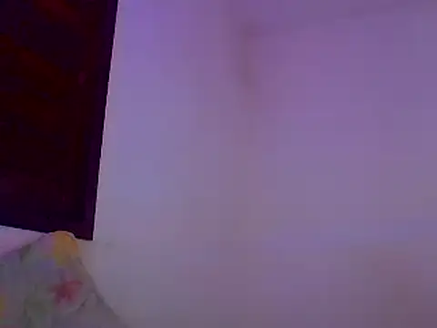 Snapshot of couplemilk chatting on 01.03.25 couplemilk online show from 01.03.25