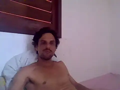 Snapshot of couplemilk chatting on 01.05.25 couplemilk online show from 01.05.25