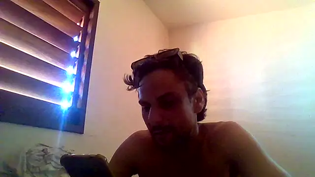 Snapshot of couplemilk chatting on 01.06.25 couplemilk online show from 01.06.25