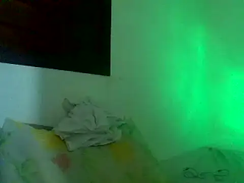 Snapshot of couplemilk chatting on 01.08.25 couplemilk online show from 01.08.25