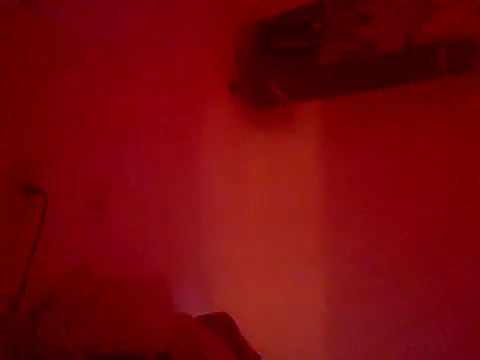 Snapshot of couplemilk chatting on 01.15.25 couplemilk online show from 01.15.25