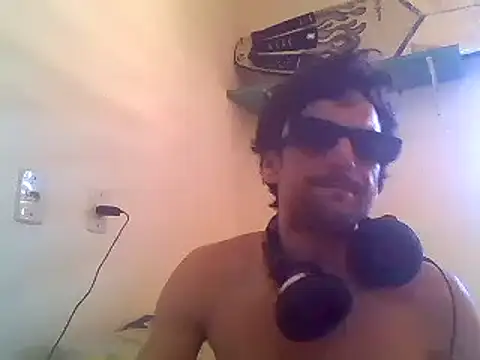 Snapshot of couplemilk chatting on 01.17.25 couplemilk online show from 01.17.25